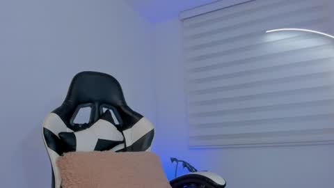 Savannahwildee online show from August 8, 2026, 11:12 am