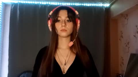 Snapshot of savannasotos chatting on October 10, 2025, 4:17 pm Sophie online show from October 10, 2025, 4:17 pm