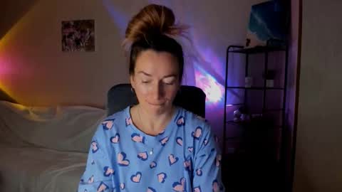 save the qween online show from November 24, 2025, 8:36 am