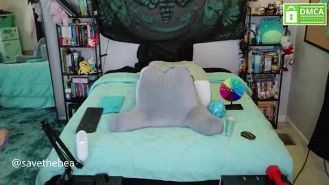 Bea online show from November 17, 2025, 6:57 pm