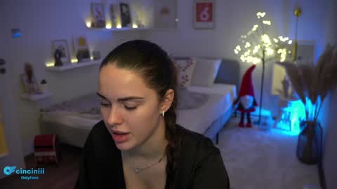 Naomi online show from December 21, 2024, 11:45 pm