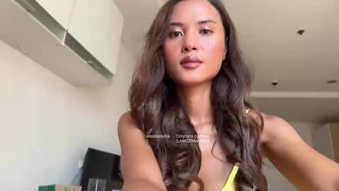 Snapshot of sawasdeelydia chatting on March 3, 2026, 3:23 am Lydia online show from March 3, 2026, 3:23 am