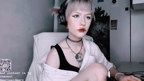 Snapshot of say_mary chatting on September 26, 2025, 2:59 am pronoun she. name Mary. age 21. online show from September 26, 2025, 2:59 am