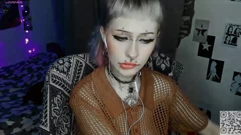 pronoun she. name Mary. age 21. online show from April 5, 2026, 1:03 am