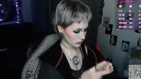 pronoun she. name Mary. age 21. online show from April 14, 2026, 7:53 pm