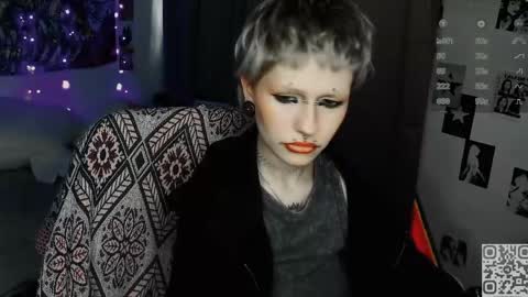 pronoun she. name Mary. age 21. online show from April 17, 2026, 8:06 am