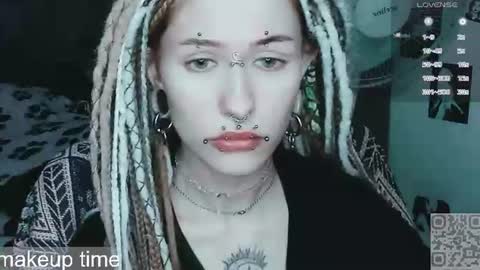 Snapshot of say_mary chatting on June 11, 2026, 12:14 pm pronoun she. name Mary. age 21. online show from June 11, 2026, 12:14 pm