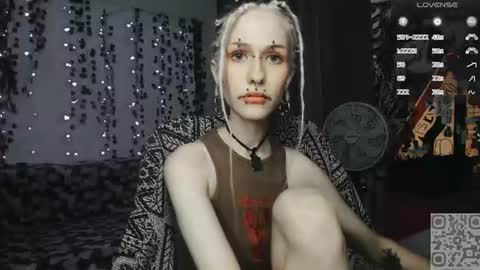 Snapshot of say_mary chatting on July 23, 2026, 11:41 am pronoun she. name Mary. age 21. online show from July 23, 2026, 11:41 am