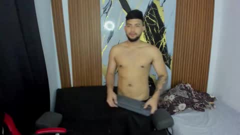 Snapshot of say_tony chatting on December 23, 2025, 5:49 am say_tony online show from December 23, 2025, 5:49 am