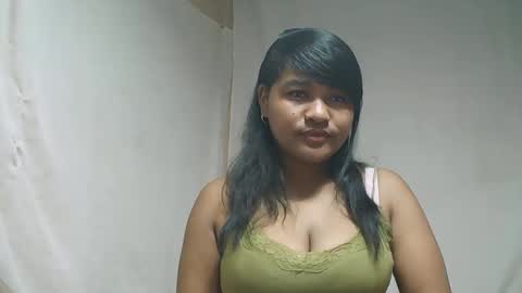 saylla1 online show from May 7, 2026, 10:09 am