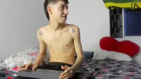 Snapshot of scar_and_master chatting on September 11, 2025, 4:34 am scar y sebas online show from September 11, 2025, 4:34 am