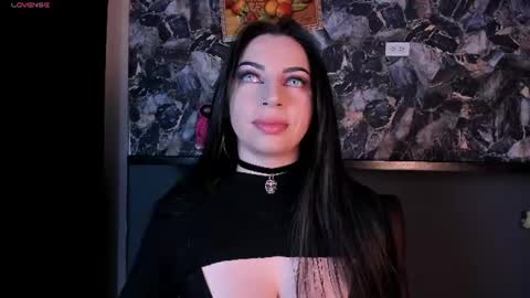 SCARLATTA DESIRE online show from July 15, 2026, 3:23 am