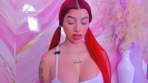 Snapshot of scarleett_jones chatting on February 17, 2026, 10:16 pm scarleett jones online show from February 17, 2026, 10:16 pm