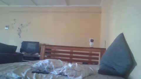 scarlet_25142359 online show from October 26, 2025, 2:12 pm