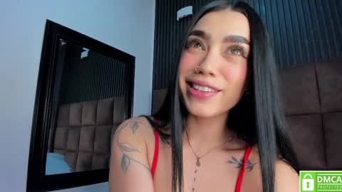 scarlet__jones_ online show from April 5, 2026, 5:37 am