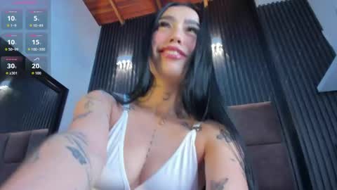 scarlet__jones_ online show from May 26, 2026, 4:52 am