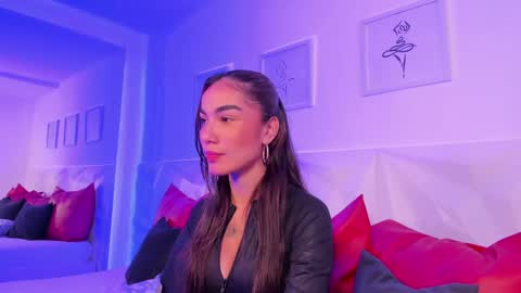 Scarlet online show from April 7, 2026, 5:02 pm