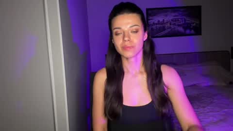 Sophie online show from July 28, 2026, 7:04 pm