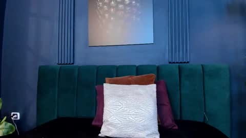 Scarlet Edwars online show from February 20, 2026, 4:18 pm