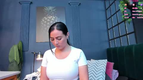 Scarlet Edwars online show from July 9, 2026, 3:05 pm