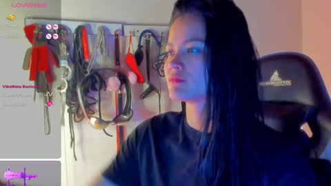 scarlet taylor kennedy online show from May 3, 2026, 10:27 pm