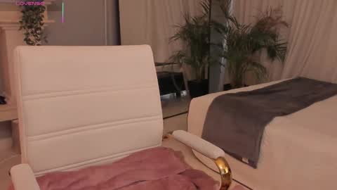  Celeste online show from September 30, 2025, 12:43 pm