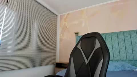 Snapshot of scarlet_rose__ chatting on February 26, 2025, 12:14 pm Scarlet online show from February 26, 2025, 12:14 pm