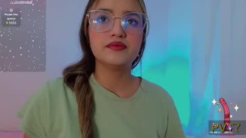 Snapshot of scarlet_rose__ chatting on September 10, 2025, 4:12 am Scarlet online show from September 10, 2025, 4:12 am