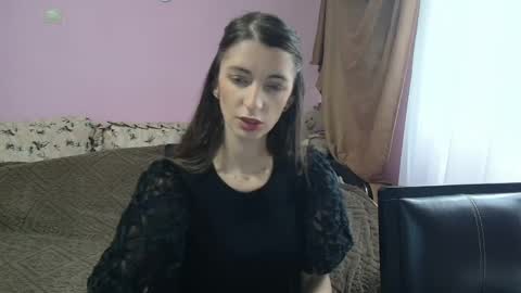 Snapshot of scarlet_rosse chatting on May 15, 2026, 7:37 am Scarlet online show from May 15, 2026, 7:37 am