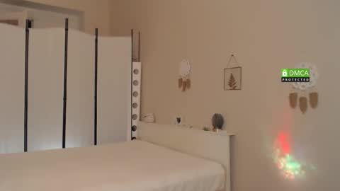 scarlet_sweety online show from December 2, 2025, 7:20 pm