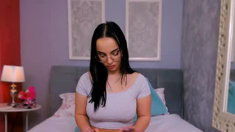 Scarlet online show from March 3, 2026, 11:21 pm