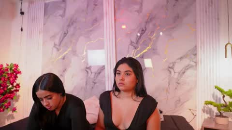 Snapshot of scarleta_and_naomi chatting on January 16, 2026, 4:49 am scarleta_and_naomi online show from January 16, 2026, 4:49 am