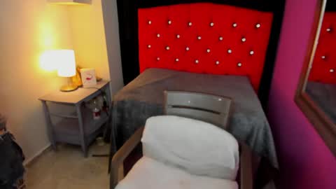 ScarletBigTitties online show from April 27, 2026, 11:52 am