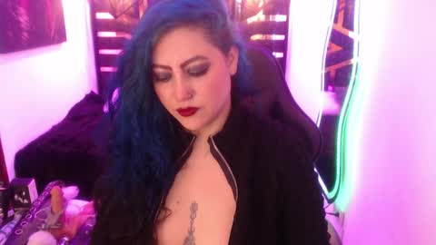 Scarleth online show from May 18, 2026, 4:07 am