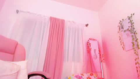 Snapshot of scarletliz chatting on December 29, 2024, 11:08 pm Scarletliz online show from December 29, 2024, 11:08 pm