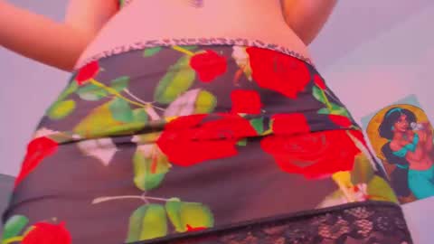 Snapshot of scarletliz chatting on October 11, 2025, 2:37 pm Scarletliz online show from October 11, 2025, 2:37 pm