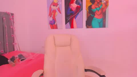 Snapshot of scarletliz chatting on October 21, 2025, 12:39 pm Scarletliz online show from October 21, 2025, 12:39 pm