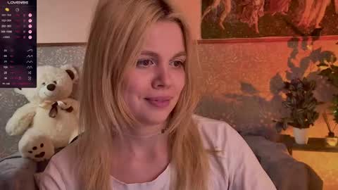 Snapshot of scarletmarney chatting on May 24, 2026, 3:17 pm scarletmarney online show from May 24, 2026, 3:17 pm