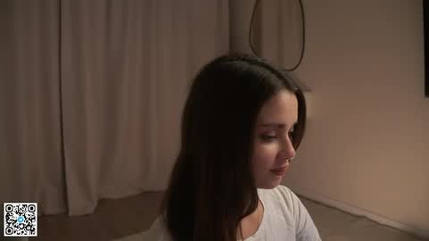 Scarlet online show from February 23, 2026, 9:23 pm