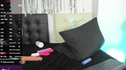 Snapshot of scarlett21__ chatting on November 9, 2025, 5:39 am Scarlett online show from November 9, 2025, 5:39 am