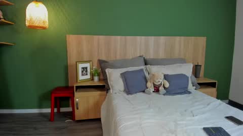 Scarlett  online show from April 2, 2026, 2:37 pm