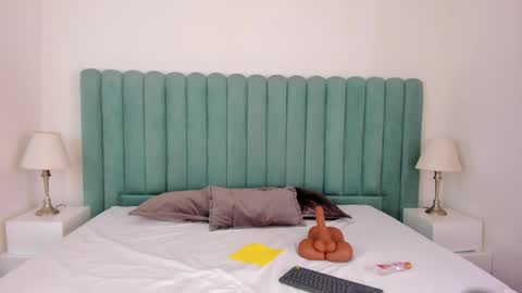 scarlett__noir online show from April 11, 2026, 4:00 pm