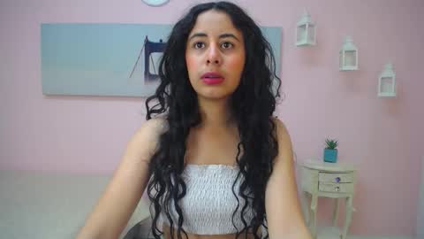 Snapshot of scarlett_clyde chatting on January 17, 2026, 12:32 pm Scarlett online show from January 17, 2026, 12:32 pm