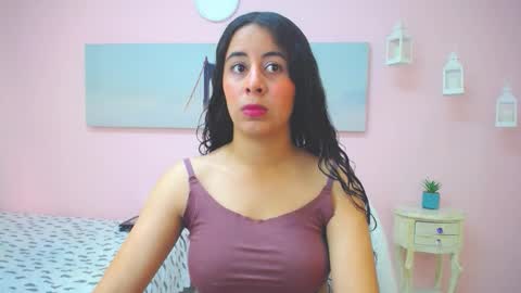 Snapshot of scarlett_clyde chatting on February 1, 2026, 1:42 pm Scarlett online show from February 1, 2026, 1:42 pm