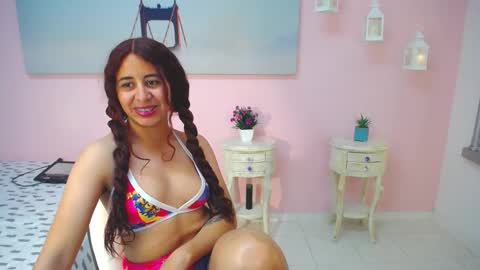 Snapshot of scarlett_clyde chatting on March 1, 2026, 1:46 pm Scarlett online show from March 1, 2026, 1:46 pm