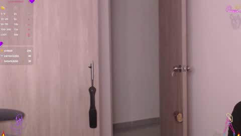 Scarlett Thumb up please help me 100 its important online show from February 11, 2026, 1:54 am