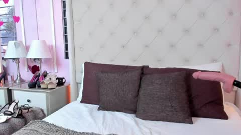 scarlett_leblanc_ online show from May 11, 2026, 4:04 pm