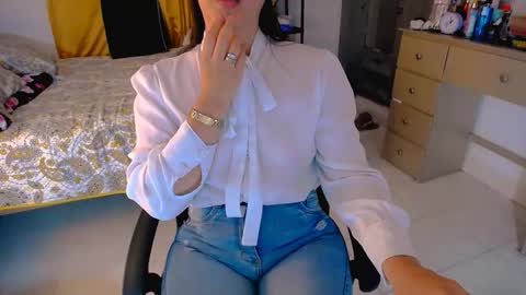 scarlet online show from April 15, 2026, 8:53 pm