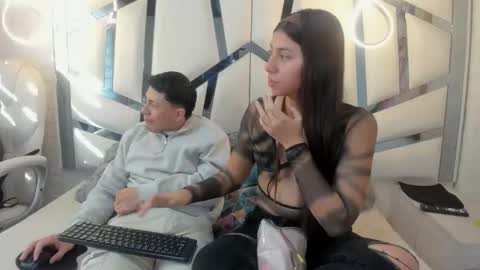 Snapshot of scarlettandlucas chatting on February 27, 2026, 12:38 pm Scarlett and Lucas online show from February 27, 2026, 12:38 pm