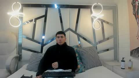 Snapshot of scarlettandlucas chatting on March 2, 2026, 12:23 pm Scarlett and Lucas online show from March 2, 2026, 12:23 pm